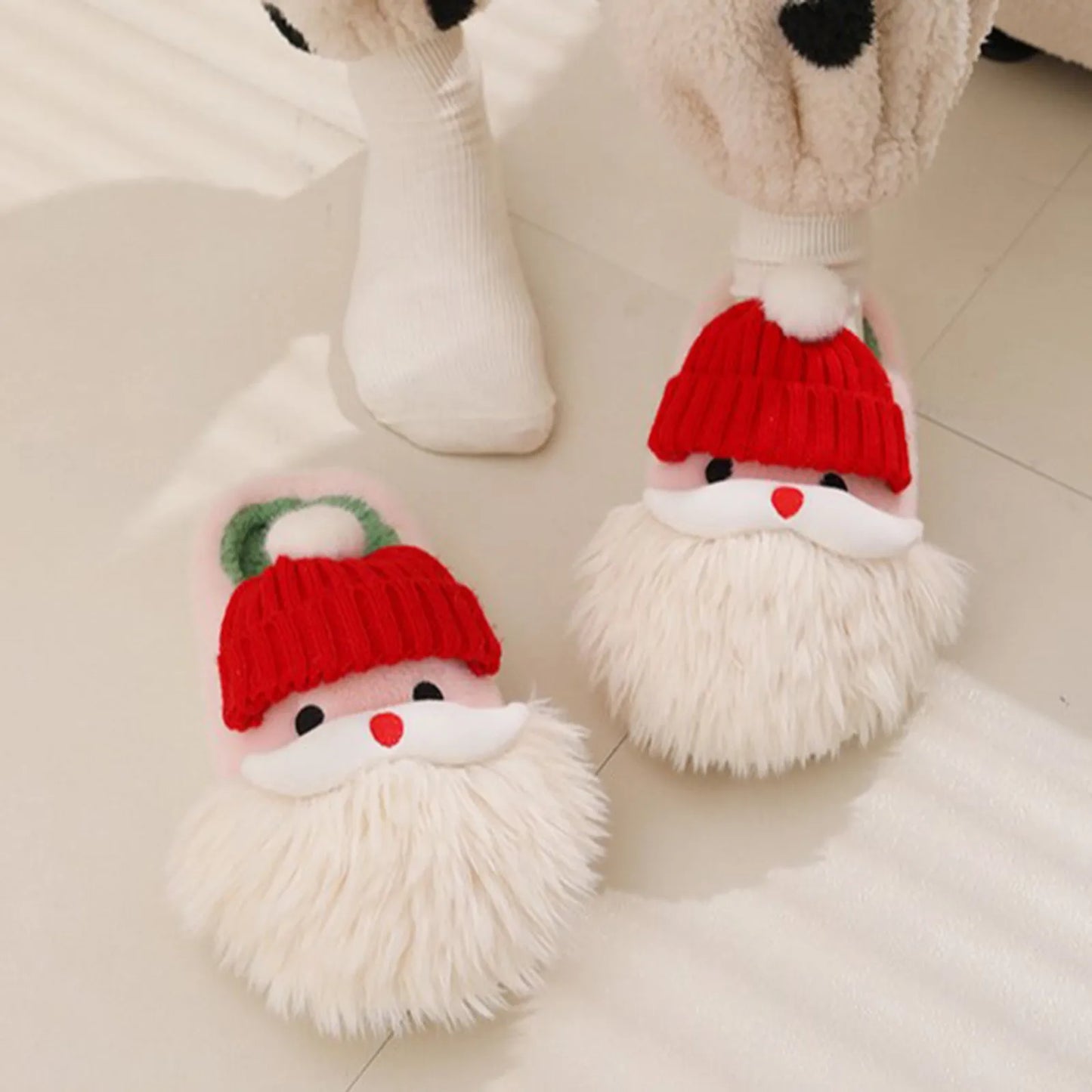 2024 New Christmas gifts Slippers Woman Cartoon Santa Claus Plush Warm Winter Indoor Shoes Cute Women's plush slippers home