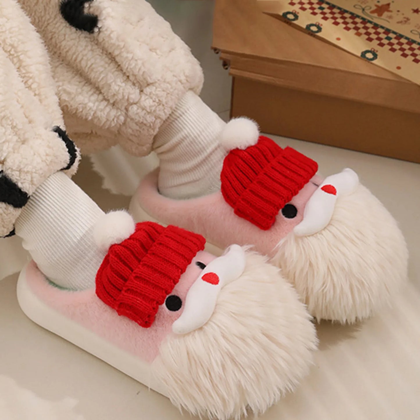 2024 New Christmas gifts Slippers Woman Cartoon Santa Claus Plush Warm Winter Indoor Shoes Cute Women's plush slippers home